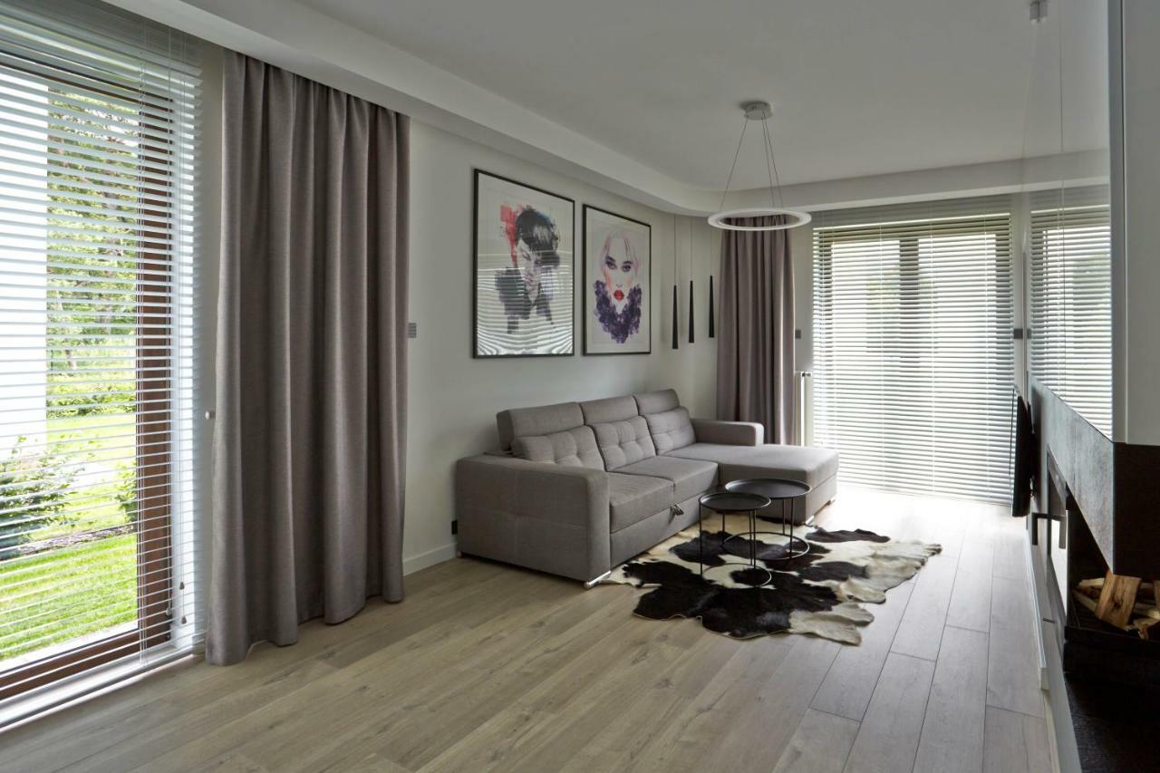 Apartament Baltica Z Ogrodkiem - W Ustronnym Miejscu Tuz Przy Plazy ロゴボ エクステリア 写真