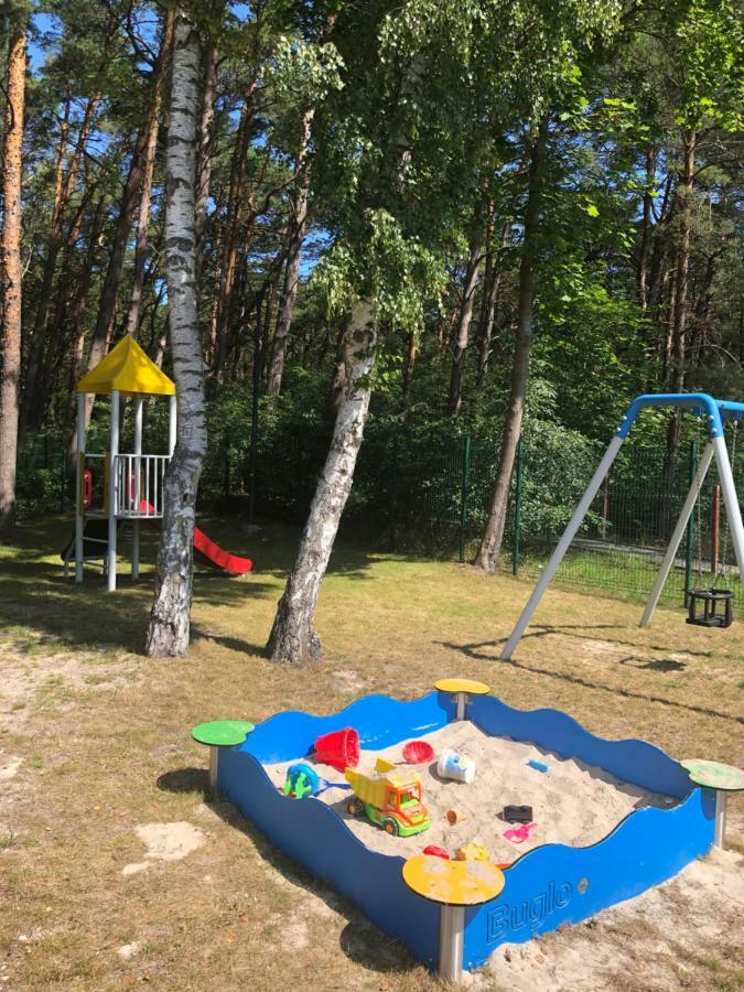 Apartament Baltica Z Ogrodkiem - W Ustronnym Miejscu Tuz Przy Plazy ロゴボ エクステリア 写真